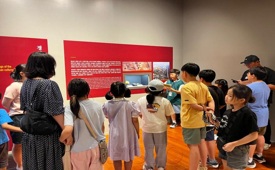[크기변환]경산시 - 경산시립박물관 청소년박물관학교 해설사 모집(청소년해설사 활동사진 (1).jpg