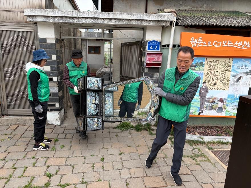 [크기변환]경산시 - 경산시 남부동새마을회, 취약계층 주거환경 개선 행복한 보금자리 만들기 추진2.jpg