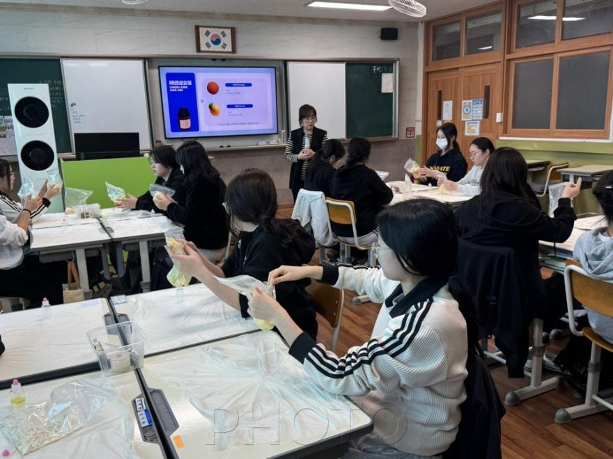 [크기변환]경산시 - 경산시 탄소중립지원센터, ‘찾아가는 탄소중립 교실’ 본격 운영(제일고(3).jpg
