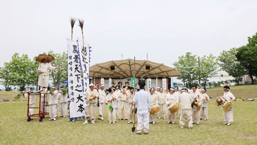 [크기변환]경산시 - 이팝꽃 아래, 경산시 대표 무형유산 합동 공연 개최(계정들소리).jpg