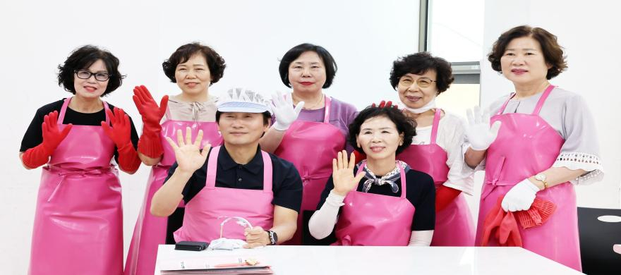 [크기변환]경산시 - 조현일 경산시장, 경산시노인종합복지관에서 급식봉사 활동 펼쳐 (2).jpeg