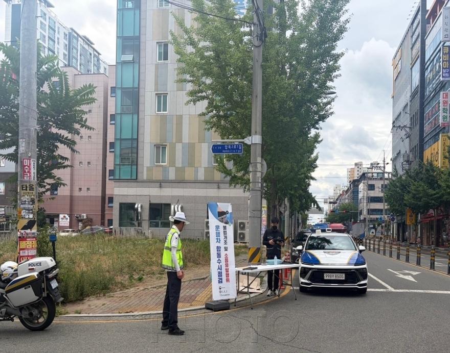 [크기변환]경산시 - 이륜자동차 소음 및 불법개조 합동점검 실시.jpg