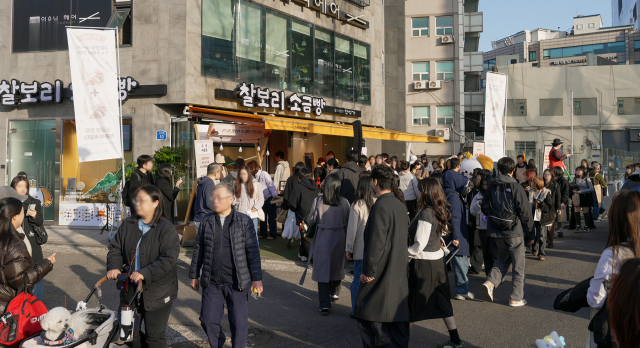 밀가루 없는 경주 찰보리소금빵, 서울에서도 통했다